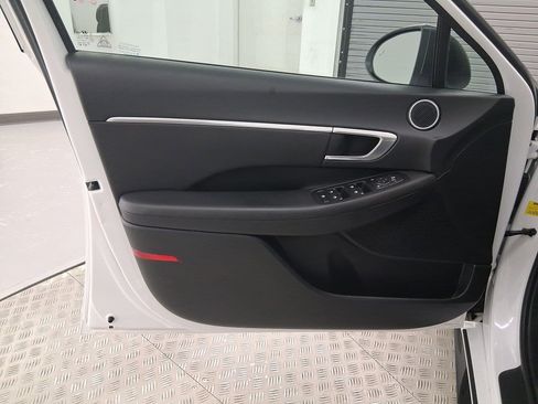 Used 2023 Hyundai Sonata SEL w/ Convenience Package image 12
