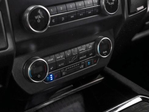 Used 2019 Ford Expedition Limited image 27