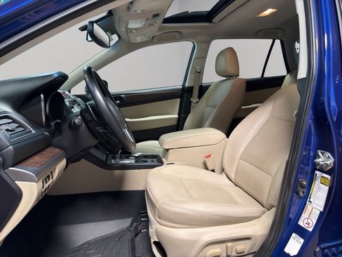 Used 2017 Subaru Outback 2.5i Limited image 8