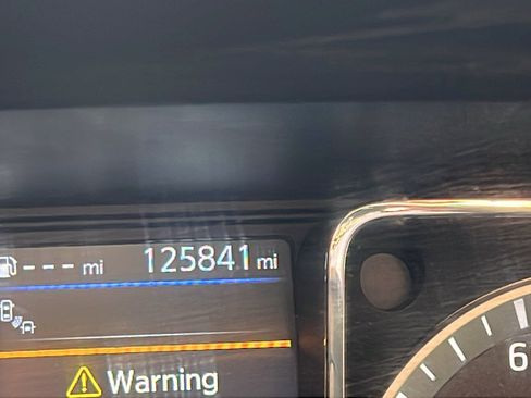 Used 2019 Nissan Titan PRO-4X w/ Pro-4x Convenience Package image 31