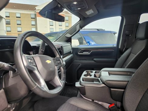 Used 2025 Chevrolet Silverado 1500 LT image 17