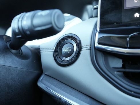 Used 2022 Jeep Compass Limited image 30