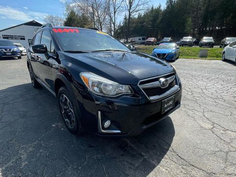 Used 2017 Subaru Crosstrek 2.0i Premium image 12