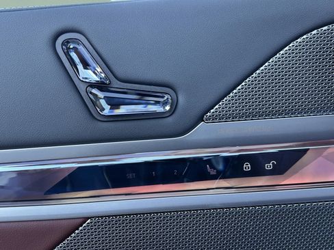 New 2026 BMW 740i image 24