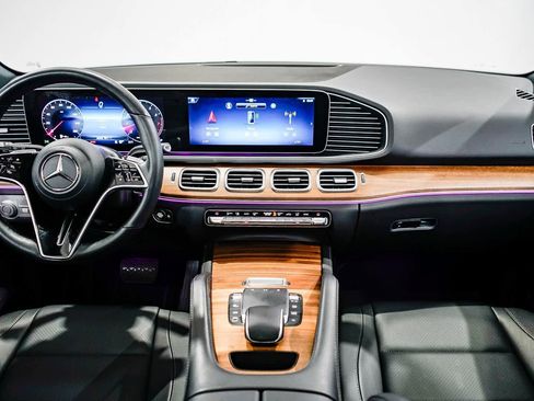 Used 2025 Mercedes-Benz GLE 350 4MATIC image 12