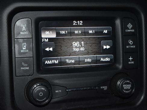 Used 2018 Jeep Wrangler Unlimited Sport S AWD/4WD image 10