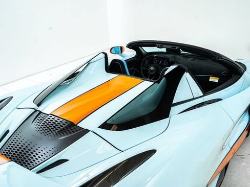 Used 2022 McLaren 765LT RWD image 24