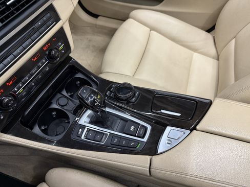 Used 2015 BMW 550i xDrive Sedan image 22