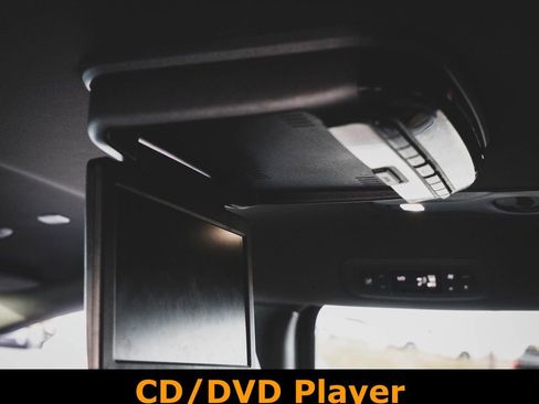 Used 2020 Chrysler Pacifica Touring-L image 6