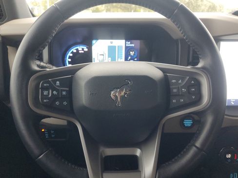 Used 2023 Ford Bronco Wildtrak image 22