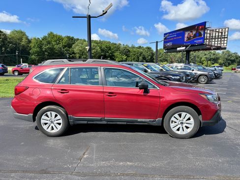 Used 2019 Subaru Outback 2.5i AWD/4WD image 10