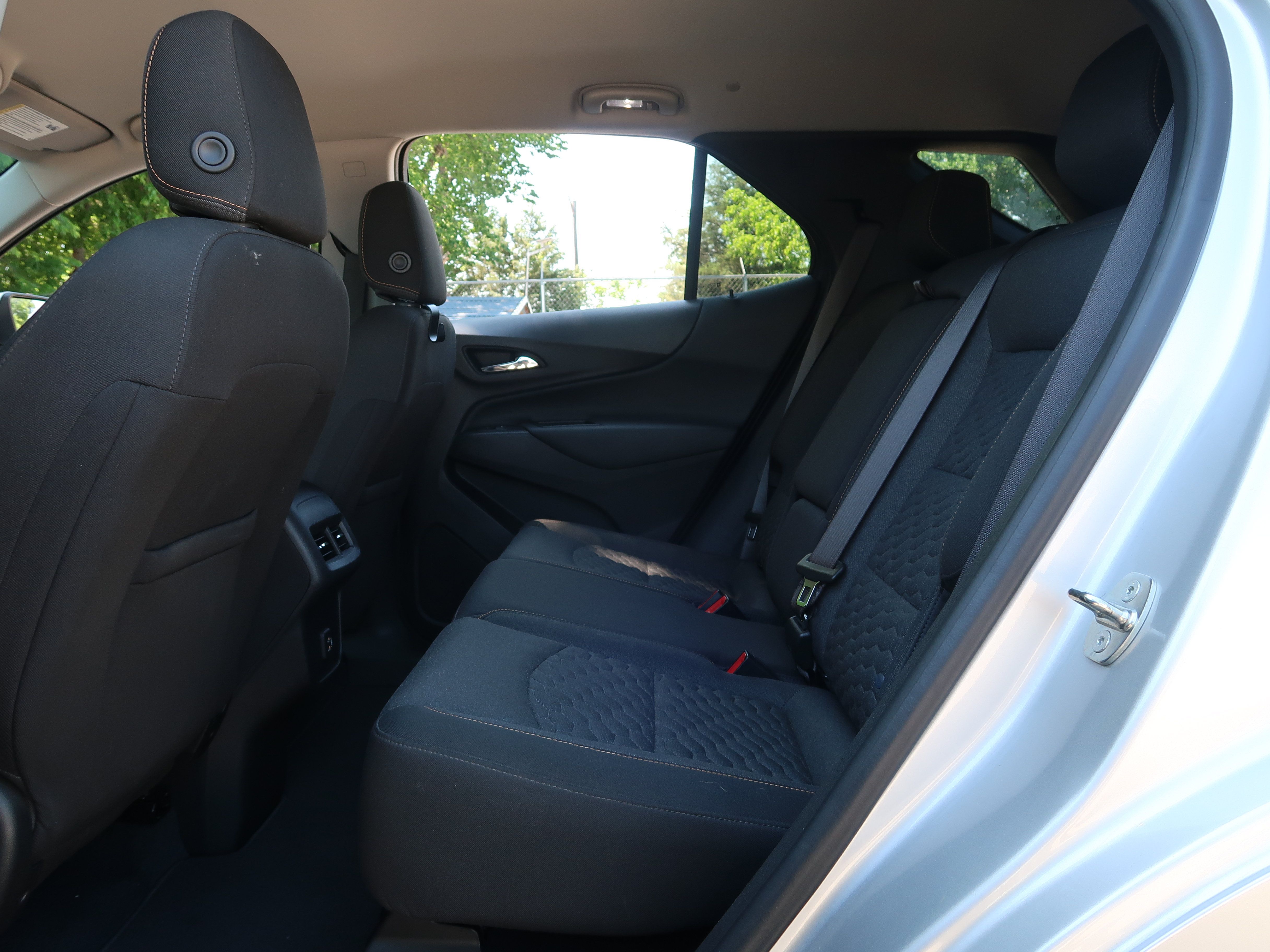 Used 2021 Chevrolet Equinox LT FWD image 34