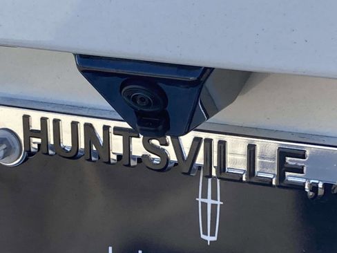 New 2025 Lincoln Navigator Reserve AWD/4WD image 5