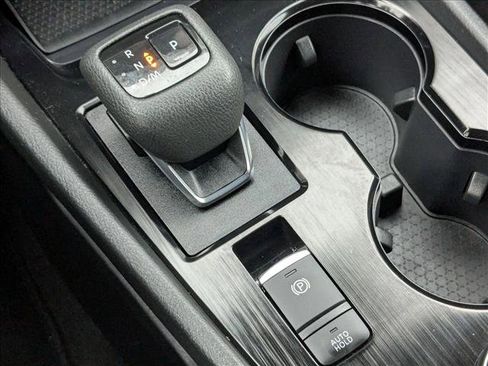 Used 2023 Nissan Rogue SV image 12