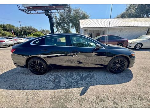 Used 2025 Chevrolet Malibu LT image 14