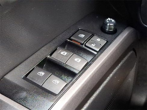 Certified 2023 Toyota Tacoma TRD Off-Road image 24