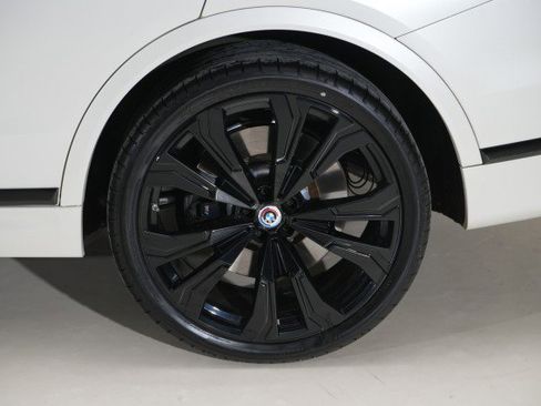 Used 2023 BMW X7 M60i w/ Executive Package image 30
