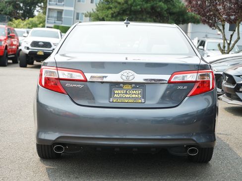 Used 2012 Toyota Camry XLE FWD image 4