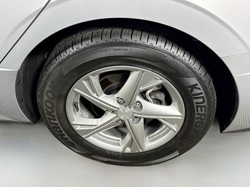 Certified 2023 Hyundai Sonata SE image 33