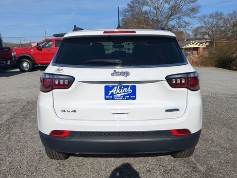 New 2026 Jeep Compass Latitude image 4