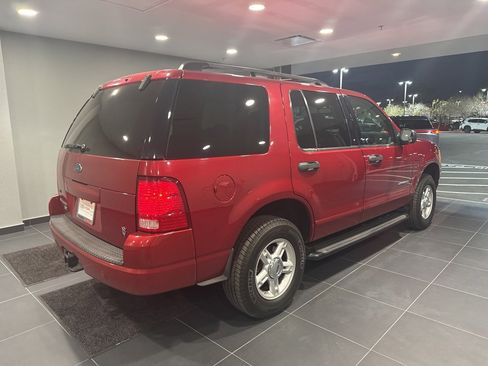 Used 2004 Ford Explorer XLT image 6