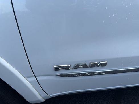 Used 2022 RAM 1500 Limited AWD/4WD image 12