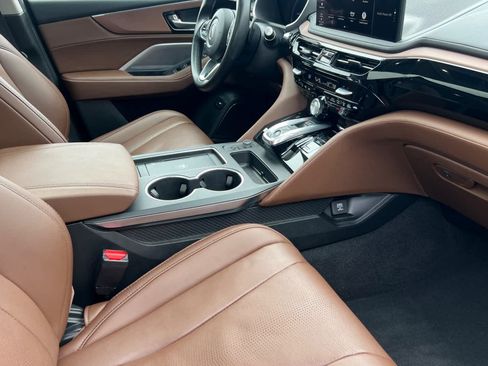 Certified 2025 Acura MDX FWD w/ Technology Package image 18