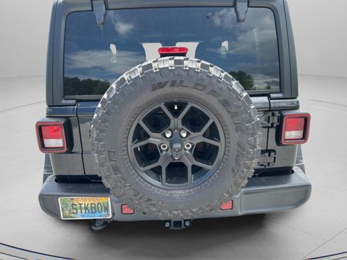Used 2024 Jeep Wrangler Sport AWD/4WD image 7