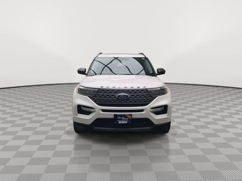 Certified 2021 Ford Explorer XLT w/ Equipment Group 202A AWD/4WD image 38