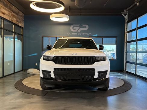 Used 2023 Jeep Grand Cherokee L Laredo AWD/4WD image 58
