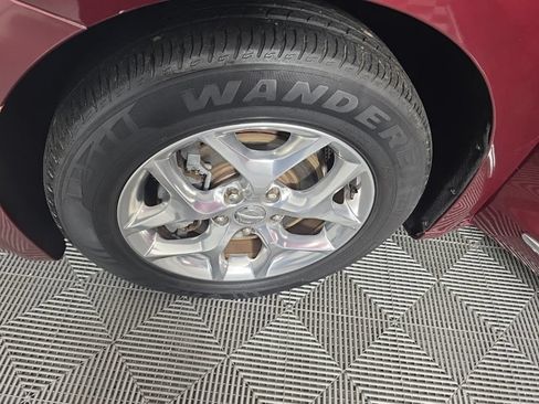 Used 2018 Chrysler Pacifica Limited FWD image 10