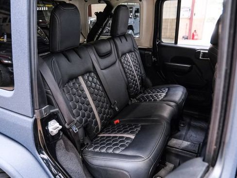 Used 2021 Jeep Wrangler Unlimited Rubicon AWD/4WD image 75