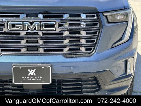 New 2026 GMC Acadia Denali Ultimate w/ LPO, Floor Liner Package AWD/4WD image 8