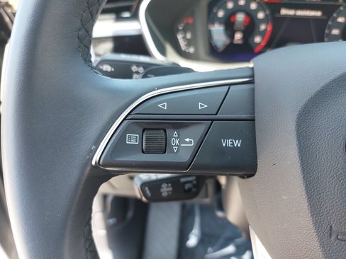 Certified 2025 Audi Q3 2.0T Premium w/ Convenience Package AWD/4WD image 17