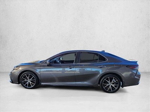 Used 2023 Toyota Camry SE image 8