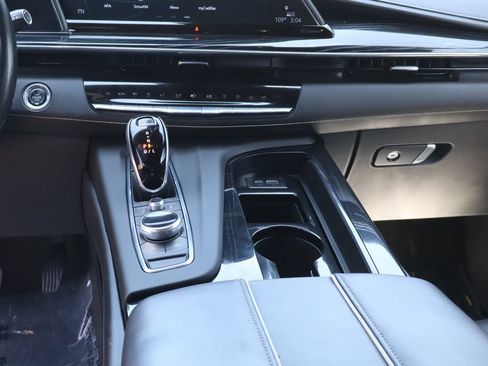 Used 2021 Cadillac Escalade Sport RWD image 28