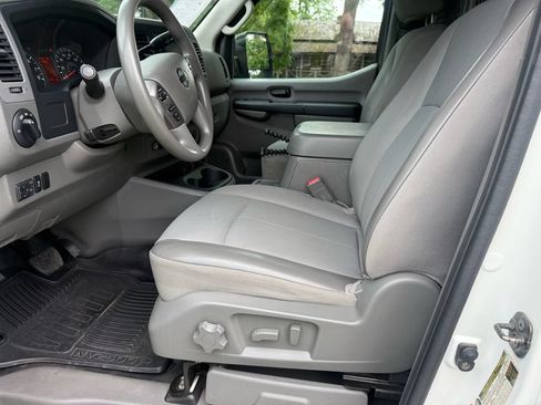Used 2012 Nissan NV 2500 SV w/ Technology Pkg RWD image 16