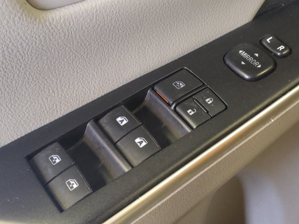 Used 2015 Toyota Camry XLE FWD image 27