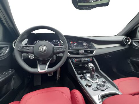 New 2025 Alfa Romeo Giulia image 40