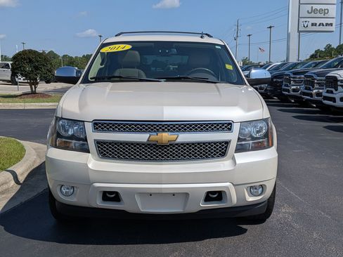 Used 2014 Chevrolet Suburban LTZ AWD/4WD image 2