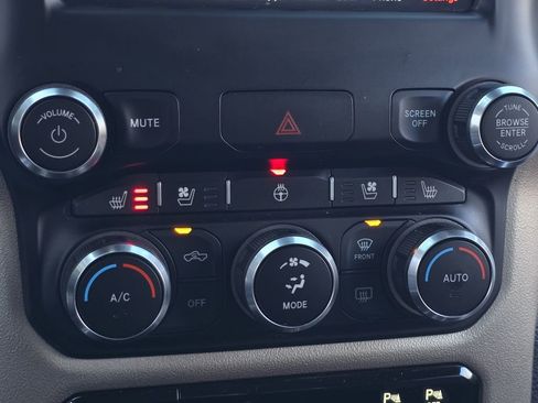 Used 2021 RAM 1500 Laramie image 18