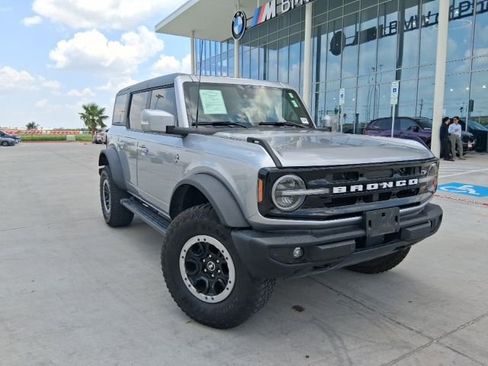 Used 2024 Ford Bronco Outer Banks w/ Sasquatch Package AWD/4WD image 1