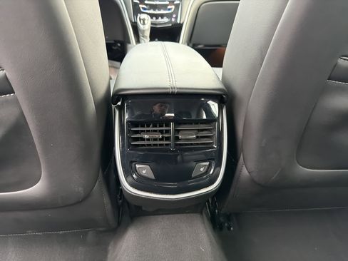 Used 2017 Cadillac XTS Luxury image 27