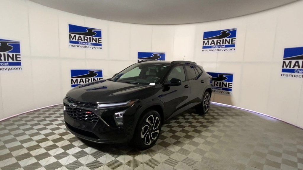 Used 2025 Chevrolet Trax RS w/ Driver Confidence Package FWD image 6