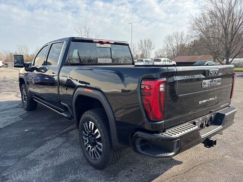 Used 2024 GMC Sierra 2500 Denali Ultimate image 9