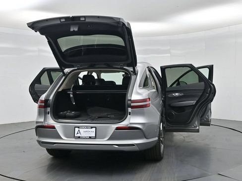 Used 2025 Genesis Electrified GV70 w/ Prestige Package AWD/4WD image 39