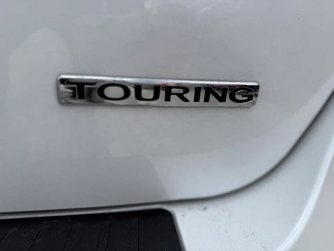 Used 2025 Honda Odyssey Touring image 7