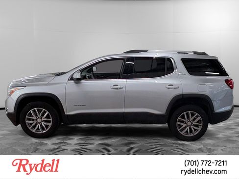 Used 2018 GMC Acadia SLE AWD/4WD image 2