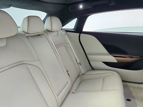 Used 2023 Lucid Air Touring image 25