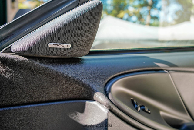 Used 2004 Ford Mustang Mach 1 RWD image 27